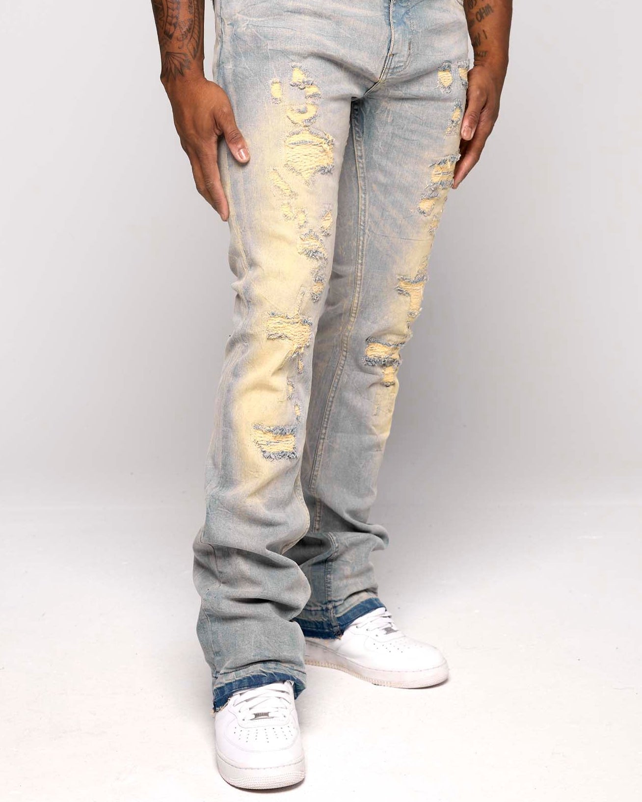 WORN DOWN STACKED FLARE DENIM PANT