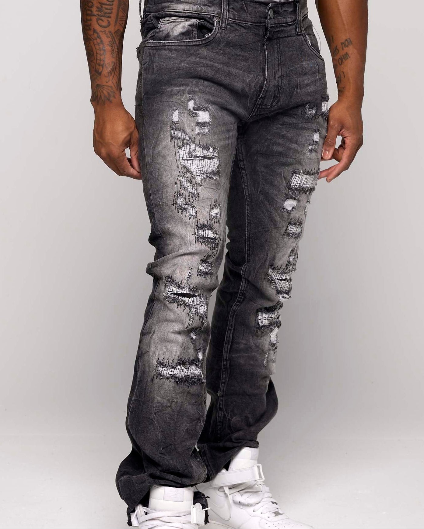 WORN DOWN STACKED FLARE DENIM PANT